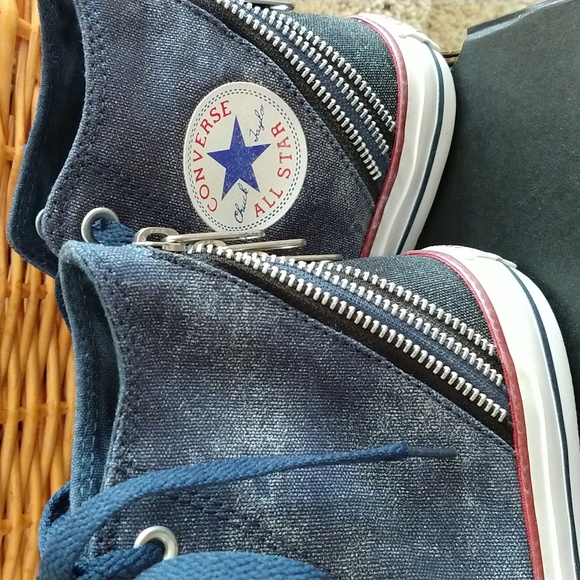 Authentic Converse CTAS Women's Size 7 - Picture 9 of 10